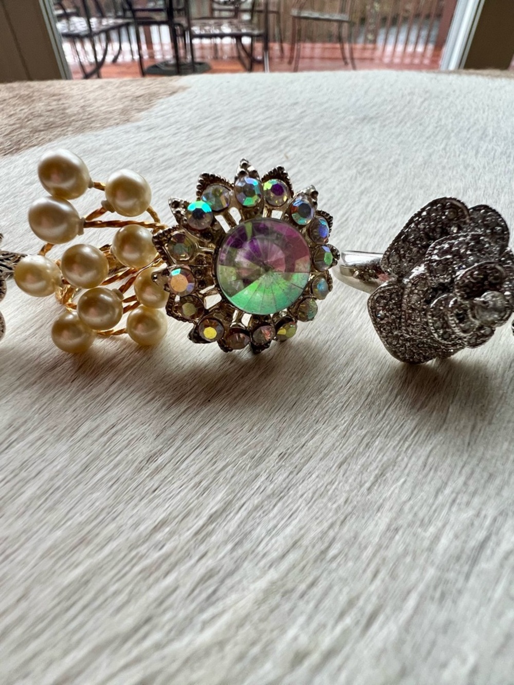 LOT OF 5 VINTAGE RINGS